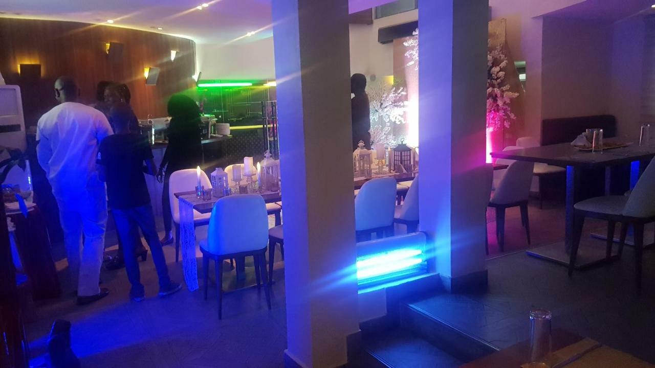 Scarlet Lodge Лаґос Екстер'єр фото
