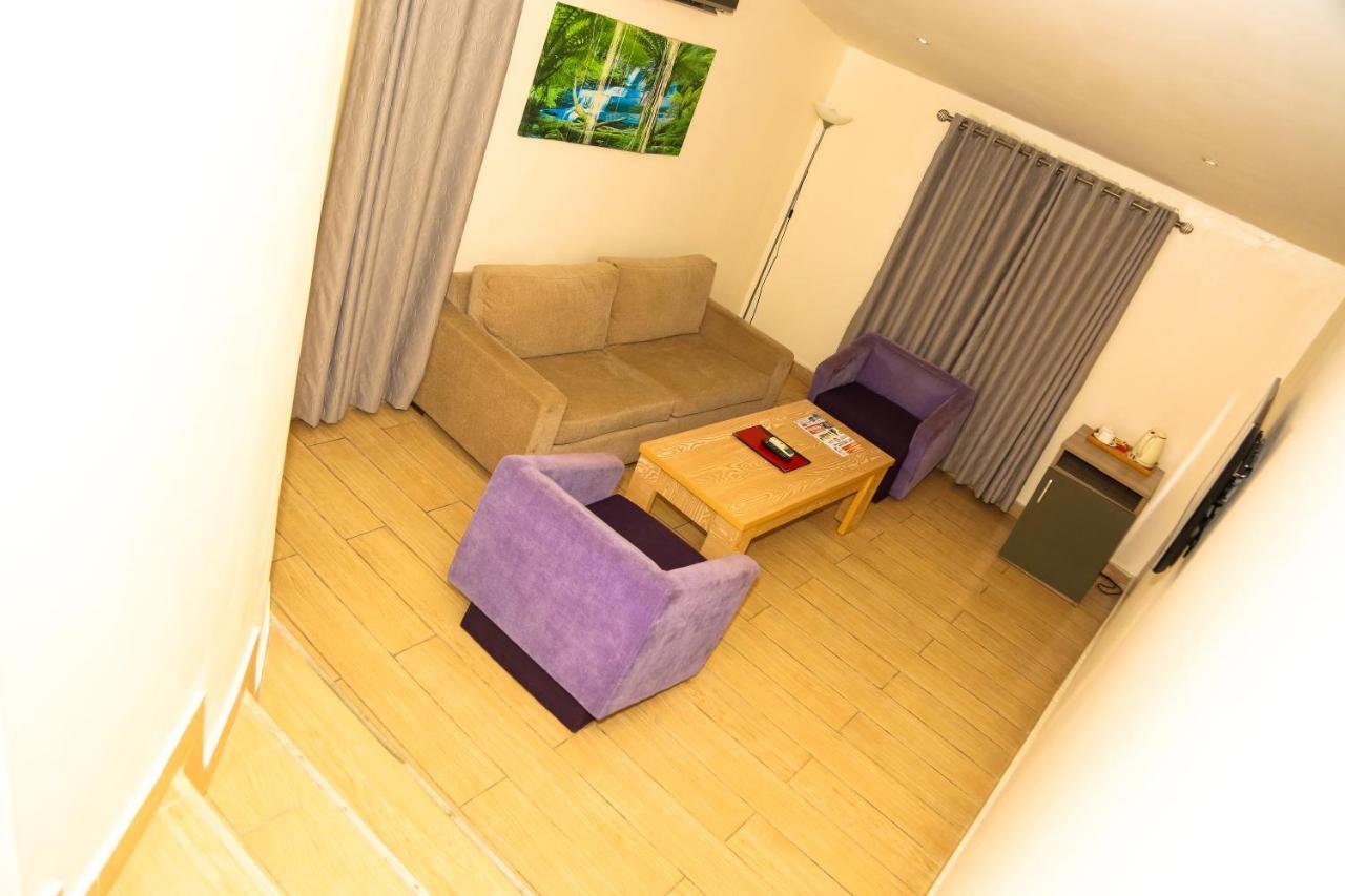 Scarlet Lodge Лаґос Екстер'єр фото